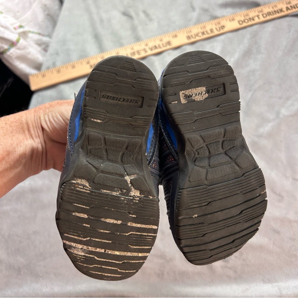 Skechers Water Repellent sneakers for toddler boys size 8 - Picture 6 of 7